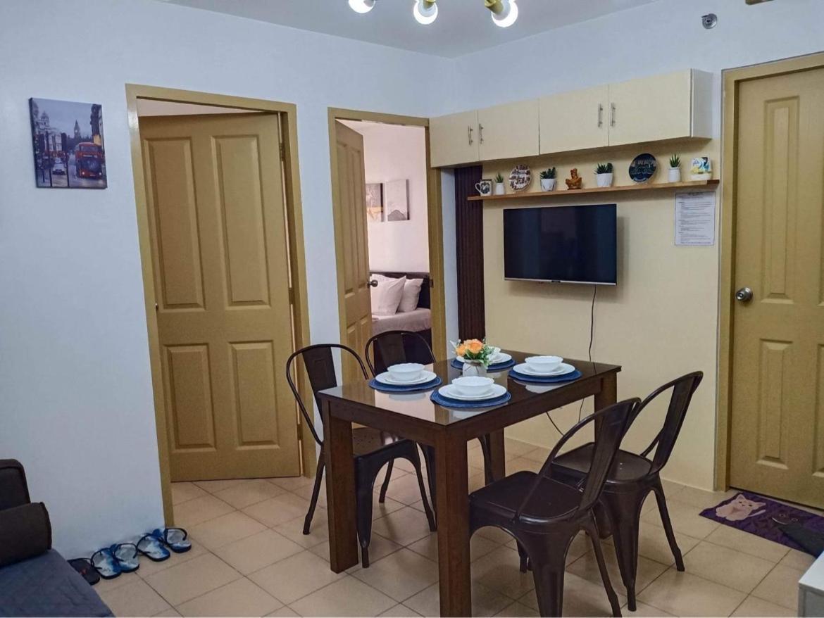 One Spatial Two Bedroom Condominium Unit With Pool And Gym Free Netflix And Wifi Iloilo City Dış mekan fotoğraf